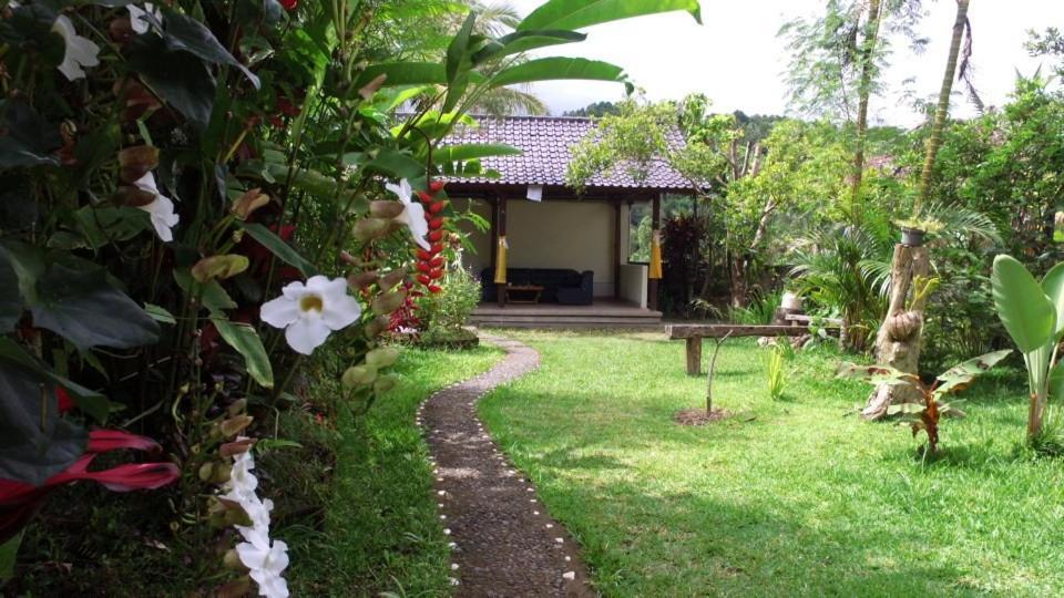 Kubu Shanti Sanda Munduk (Bali) Ngoại thất bức ảnh